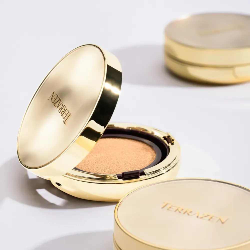 Тональний кушон із запасним блоком TERRAZEN PERFECT FINISH CUSHION, відтінок 23 - натуральний бежевий 