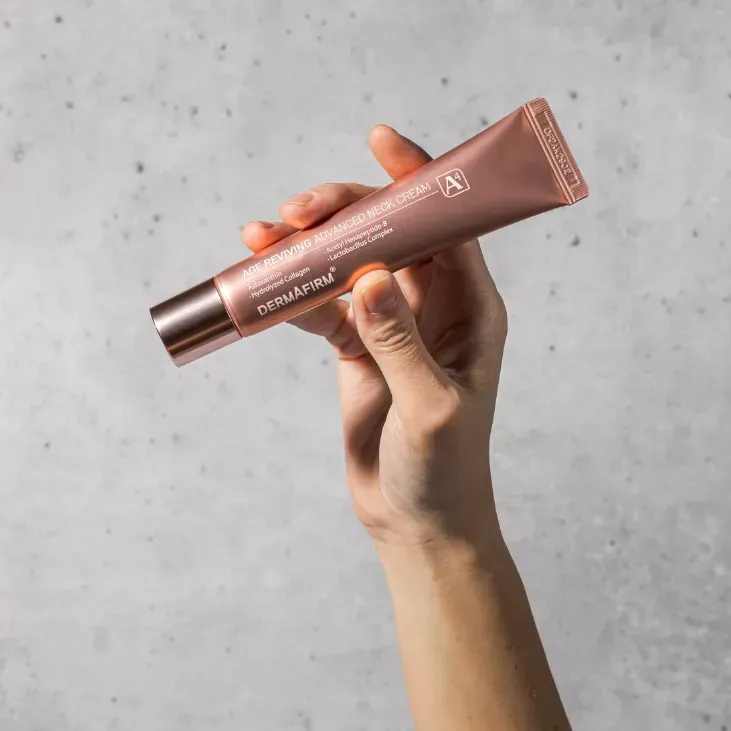 Крем для шиї та зони декольте з Астаксантином - Age Reviving Advanced Neck Cream A4 Dermafirm Age Reviving Firming Cream A4