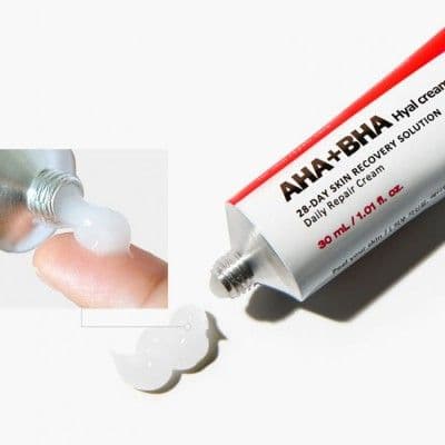 Відновлюючий крем-пілінг для обличчя з кислотами і пептидами Medi-Peel AHA BHA 28 Days Hyal Cream 2