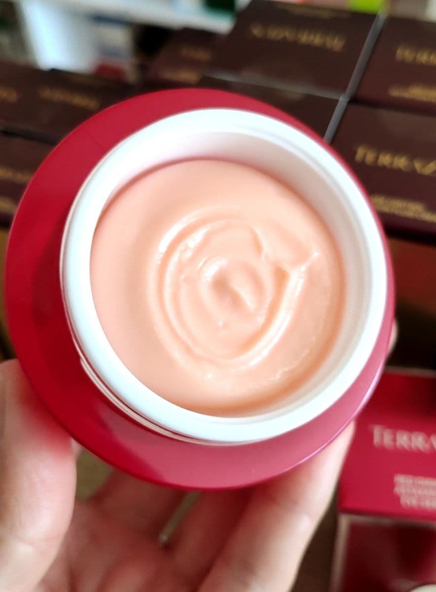 Омолоджуючий крем з астаксантином TERRAZEN RED DIAMOND ASTAXANTHIN FACE CREAM 5
