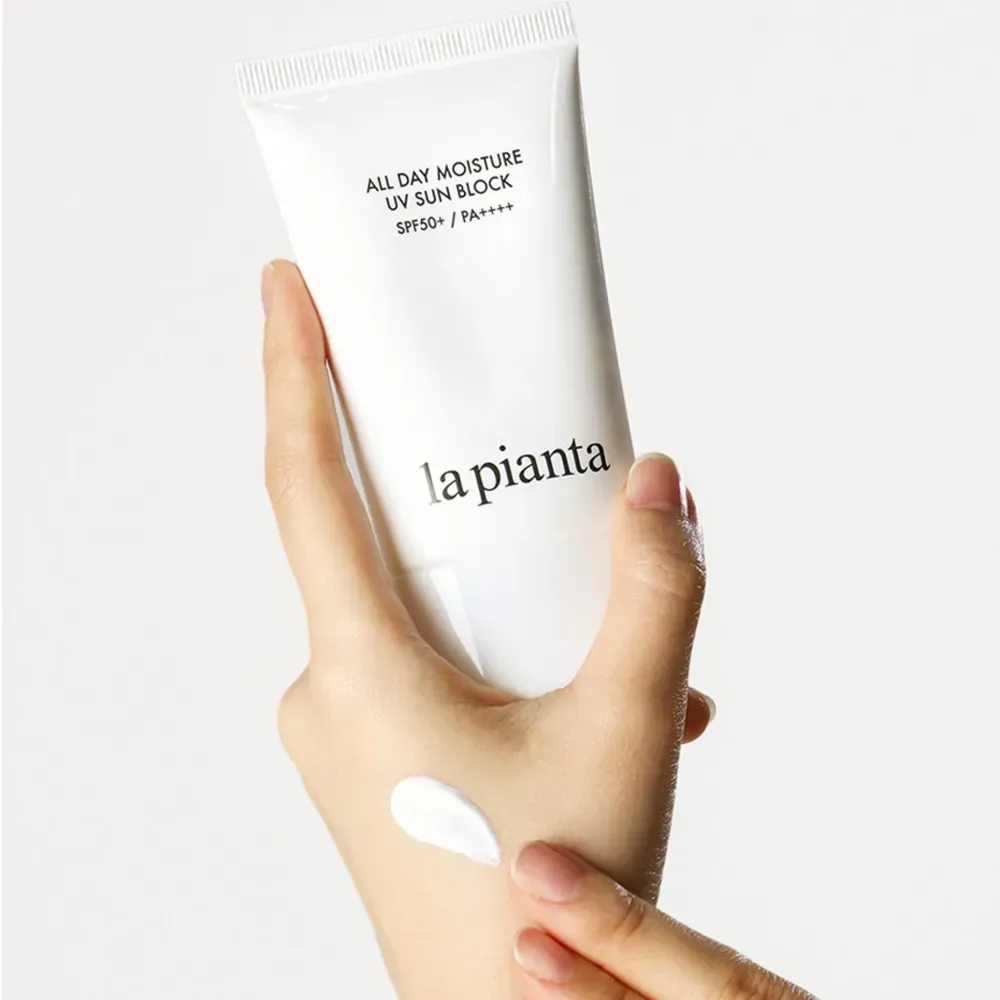 Сонцезахисний зволожуючий крем для чутливої шкіри All Day Moisture Sun Block