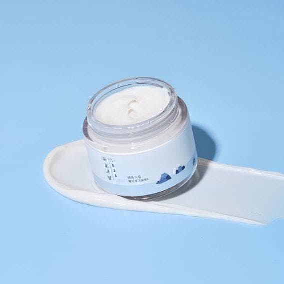 Легкий зволожувальний крем з морською водою ROUND LAB 1025 Dokdo Light Cream 2