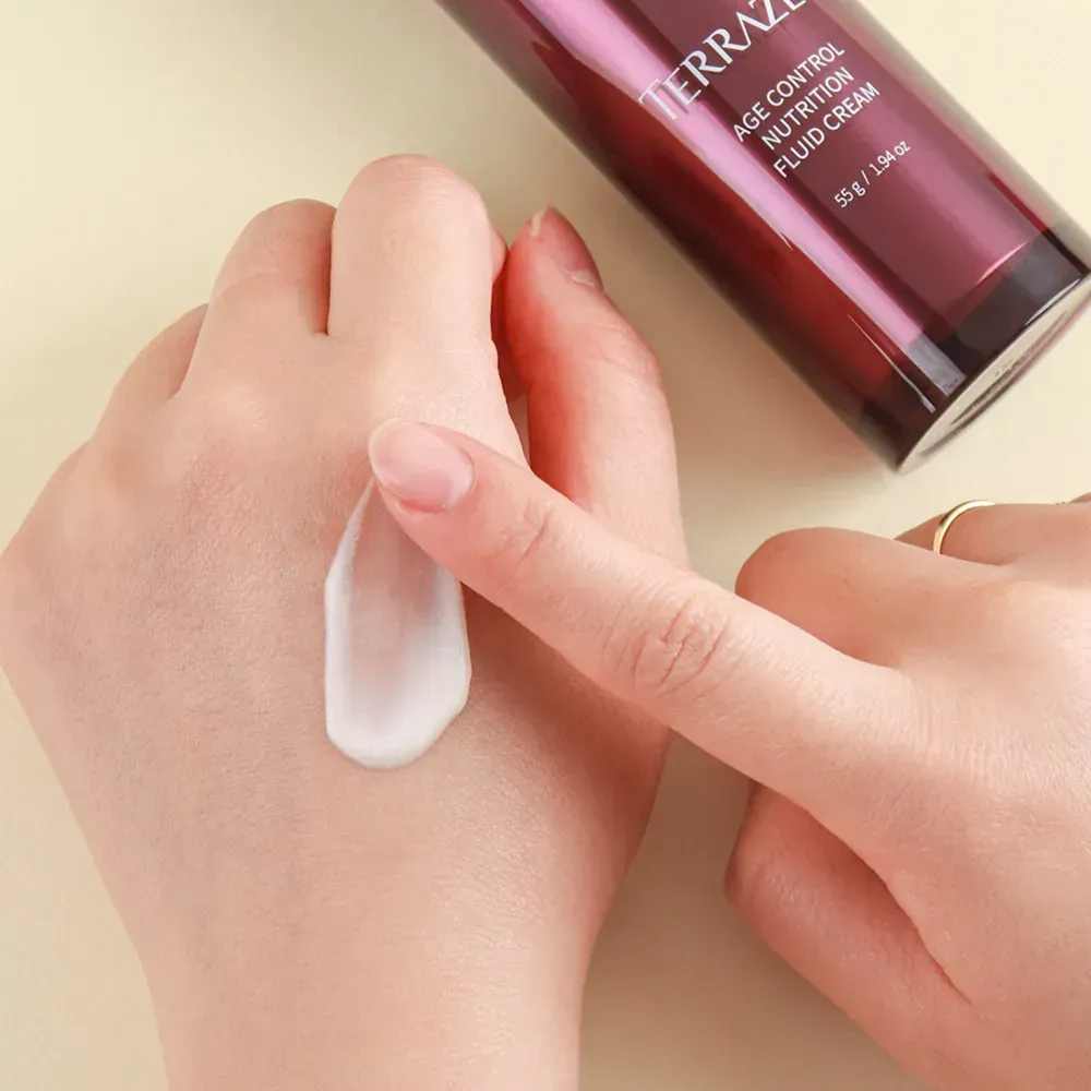 Омолоджуючий поживний крем-флюїд для обличчя з природним комплексом проти зморшок TERRAZEN AGE CONTROL NUTRITION FLUID CREAM 2