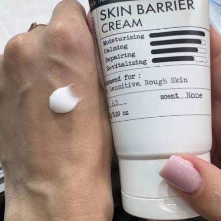 Зволожуючий бар'єрний крем для обличчя та тіла DERMA FACTORY Skin Barrier Cream 2