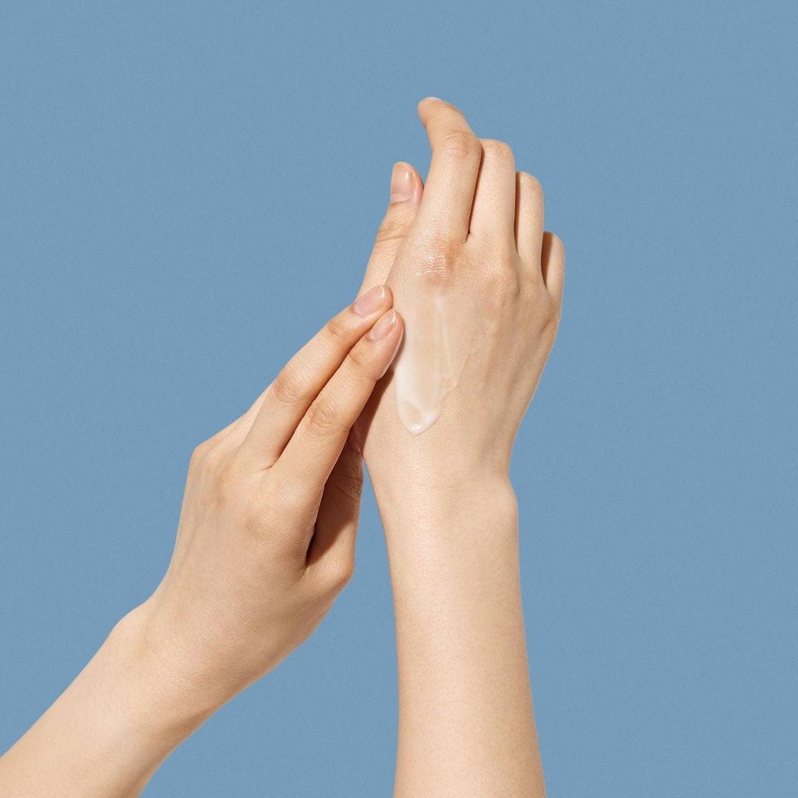 Зволожуючий сонцезахисний крем Dr.Ceuracle Hyal Reyouth Moist Sun SPF 50+/PA++++ ТЕСТЕР 2