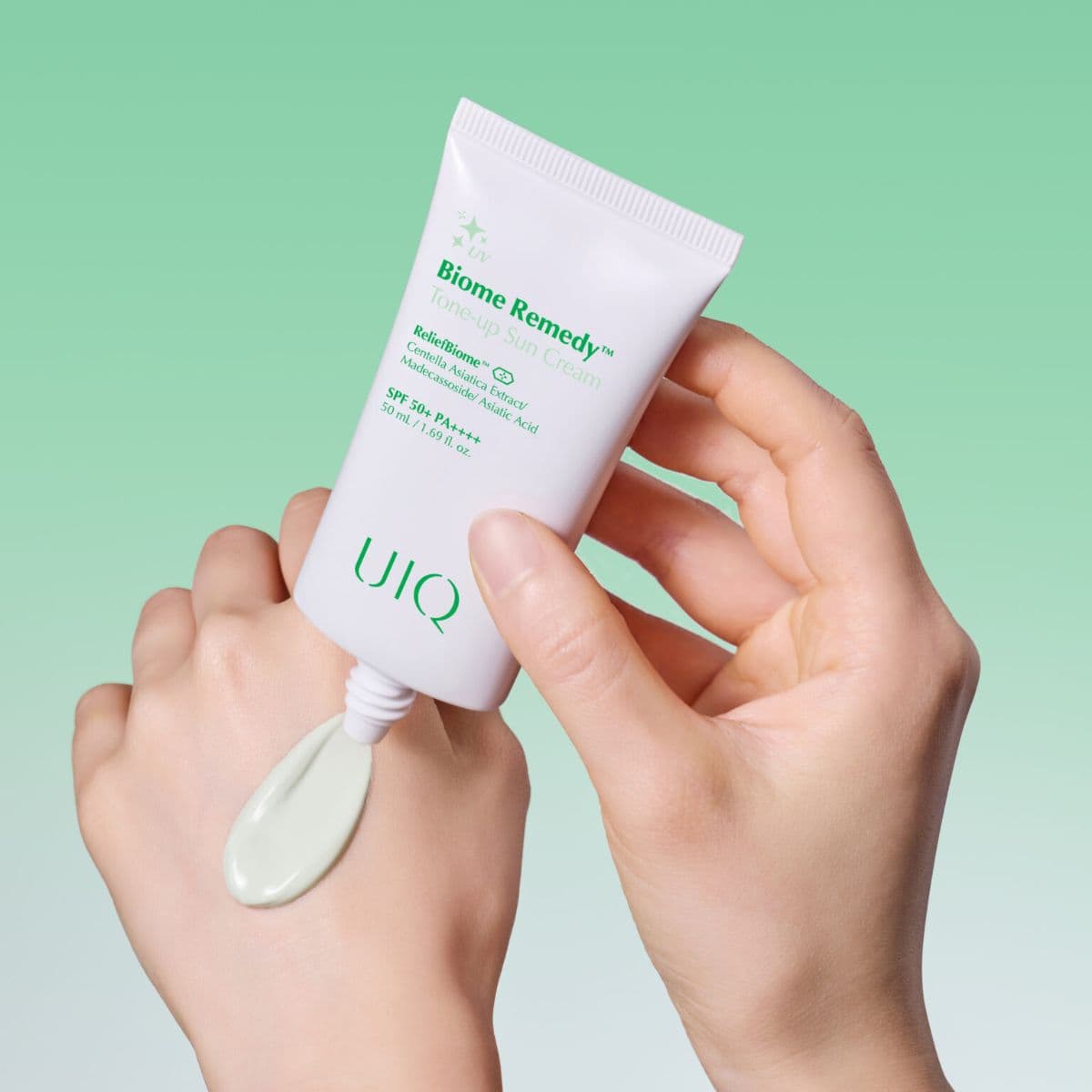 Сонцезахисний крем з зеленим тоном UIQ Biome Remedy™ Tone-up Sun Cream Green 4